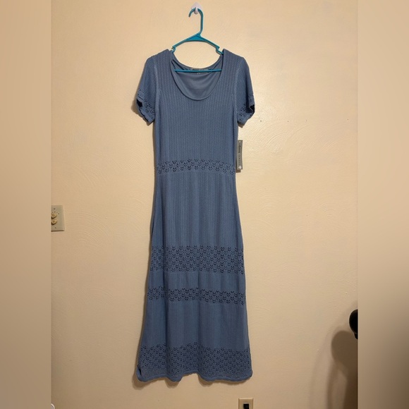 Absolutely Famous Dresses & Skirts - Absolutely Famous Blue Crochet Knit Lined Midi Dress XL NWT